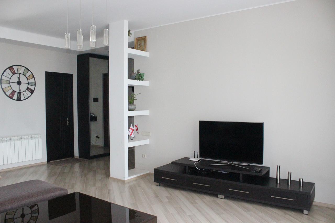 Mtatsminda Apartment تبليسي المظهر الخارجي الصورة